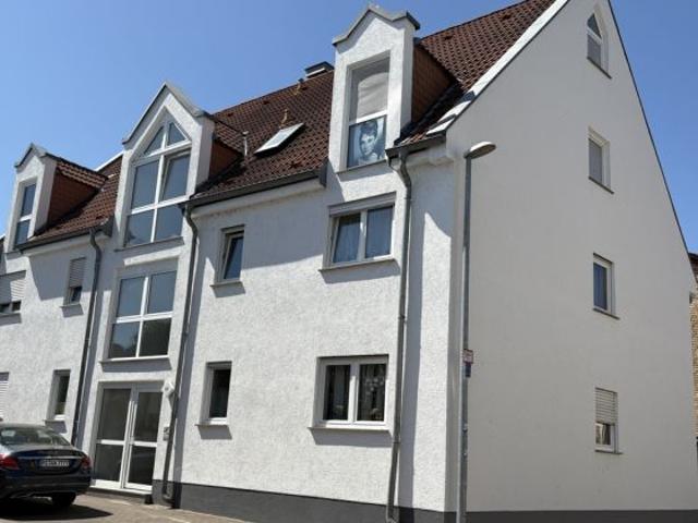 Attraktive Lage! 2 Zimmer + Balkon