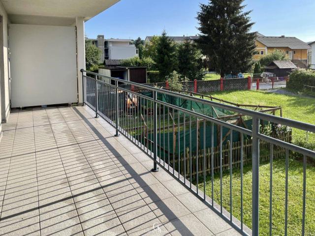 Attraktive und helle 3 Zimmer Eigentumswohnung mit großem Balkon & Parkplatz!
