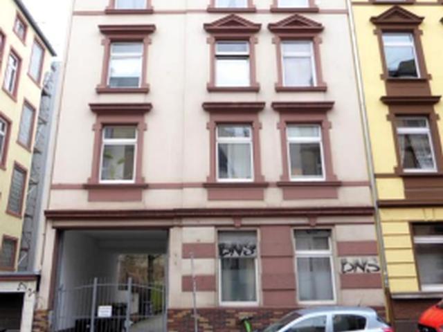 Attraktive und komplett renovierte 2 Zimmerwohnung in top Lage nähe Berger Str