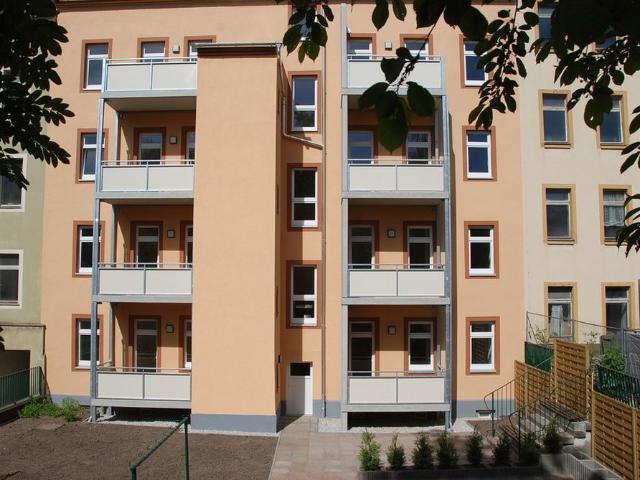 Attraktive 2 Raum Wohnung im Altbau mit Balkon