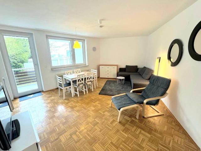 Zentrum || Top Lage || 2 Zim. Wohnung || Möbliert & Renoviert