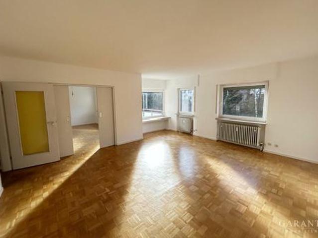 Attraktive 3 1 2 Zimmer Wohnung mit zwei Balkonen in Stuttgart Kaltental