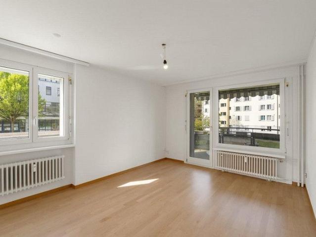 Attraktive 3.5 Zimmerwohnung mit Balkon und Lift in Ostermundigen