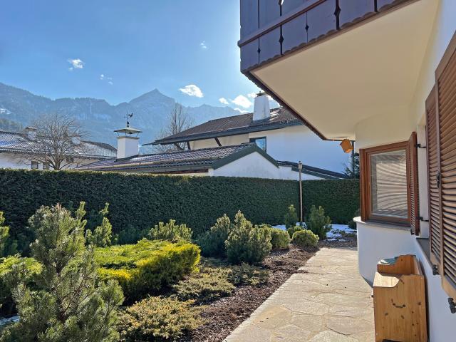 Attraktive 3,5 Zimmer Gartenwohnung in ruhiger Lage von Garmisch