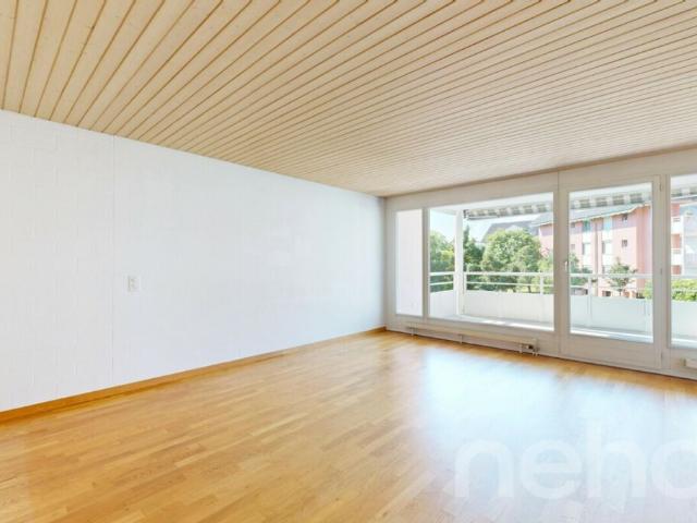 Attraktive 3.5 Zimmer Wohnung an Toplage