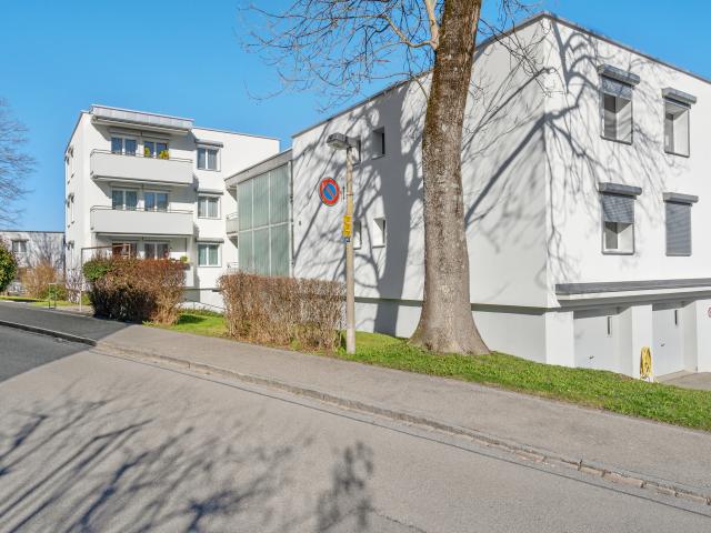 Attraktive 3.5 Zimmer Wohnung an zentraler Lage