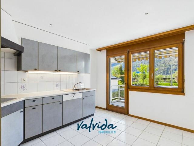 Attraktive 4.5 Zimmerwohnung in Raron sonnig, ruhig, zentral, mit Garage