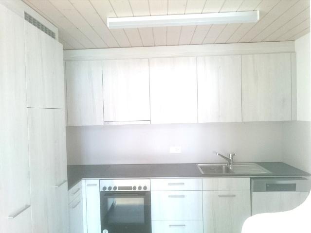 Attraktive 4.5 Zimmer Dachwohnung in zentraler Lage von Thun