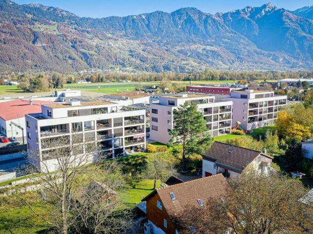 attraktive 4.5 Zimmer Wohnung an idyllischer Lage