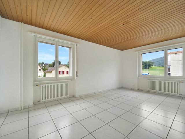 Attraktive 4.5 Zimmer Wohnung in Lostorf