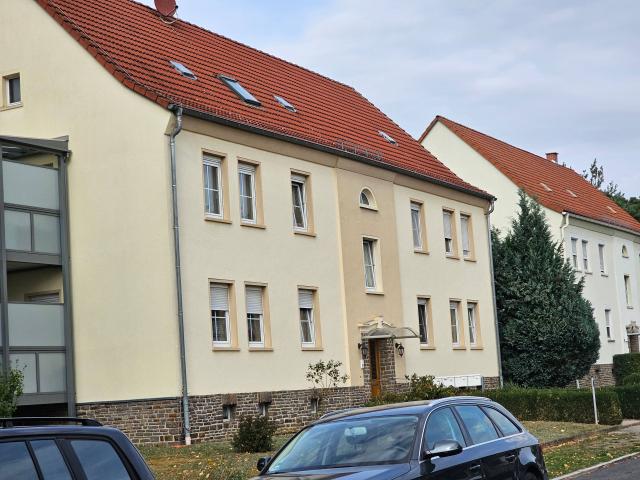Attraktive 4 Raum Wohnung in Bad Lausick – Ideal für Eigennutzer oder Kapitalanleger