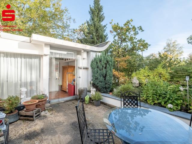 Attraktive 4 Zimmer Wohnung mit uneinsehbarer Dachterrasse und Poolanlage in absolut gefragter Lage!