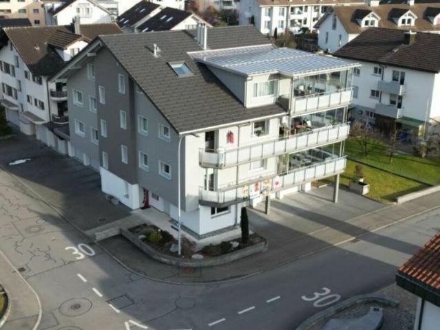 Attraktive 5.5 Zi Wohnung im ruhigen Wohnquartier