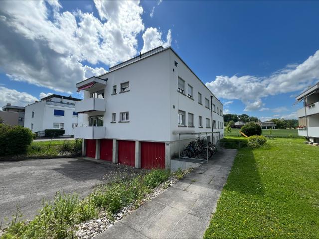 ATTRAKTIVE 5 ZIMMERWOHNUNG AN RUHIGER LAGE IN REINACH