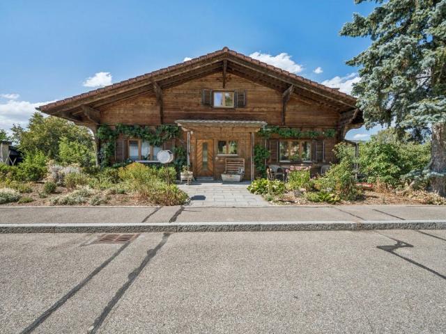 Attraktives 5,5 Zimmer Chalet in Mörigen BE mit Sicht auf den Bielersee