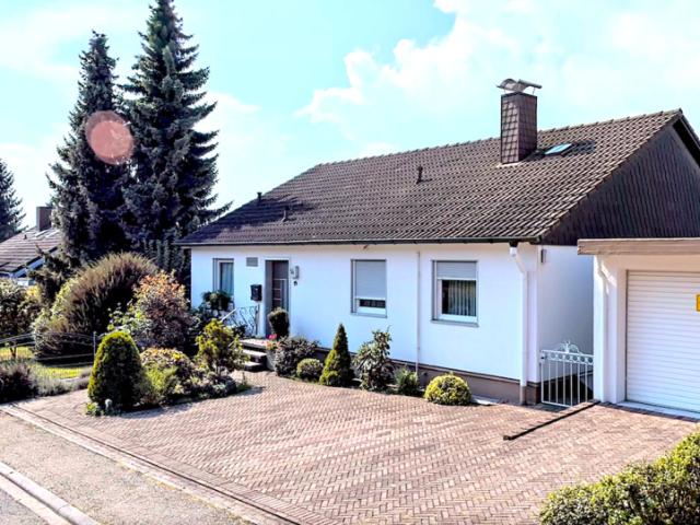 Attraktives Wohndomizil in ruhiger, erstklassiger Lage mit Panoramablick in Lahr Mietersheim