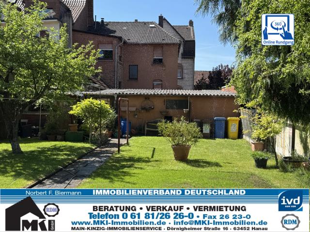 Attraktives Zweifamilienhaus mit Ausbaupotenzial in Hanau Großauheim