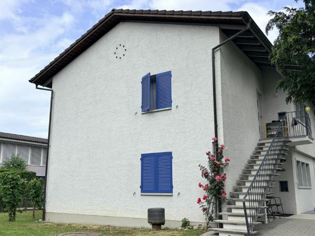 Attraktives Zweifamilienhaus in der Zone W3