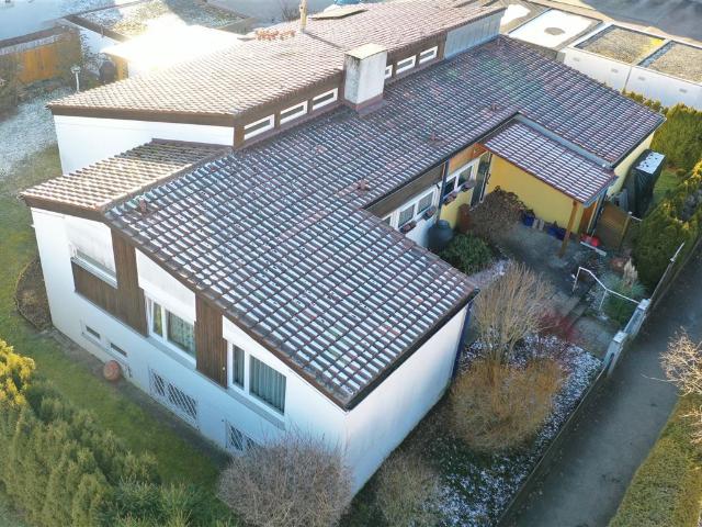 Wohnen und Arbeiten oder Mehrgenerationenhaus: Attraktives Doppelhaus mit vielen Möglichkeiten!