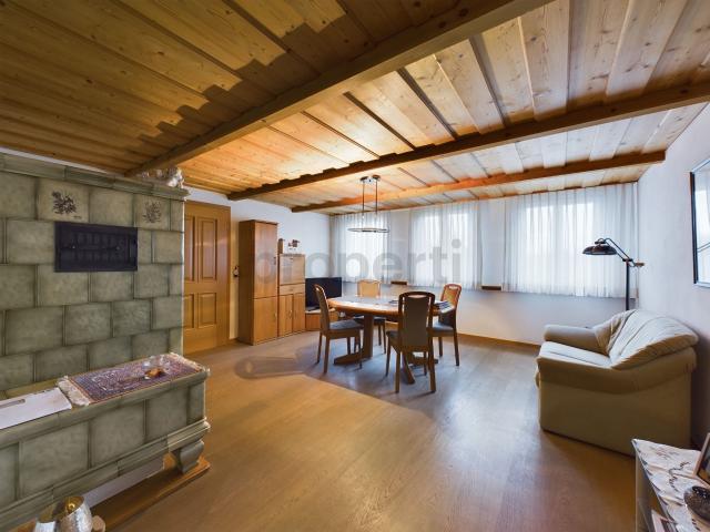 Charmantes Einfamilienhaus Mit Baulandreserve und Vorprojekt für MFH | dreamo. Ch