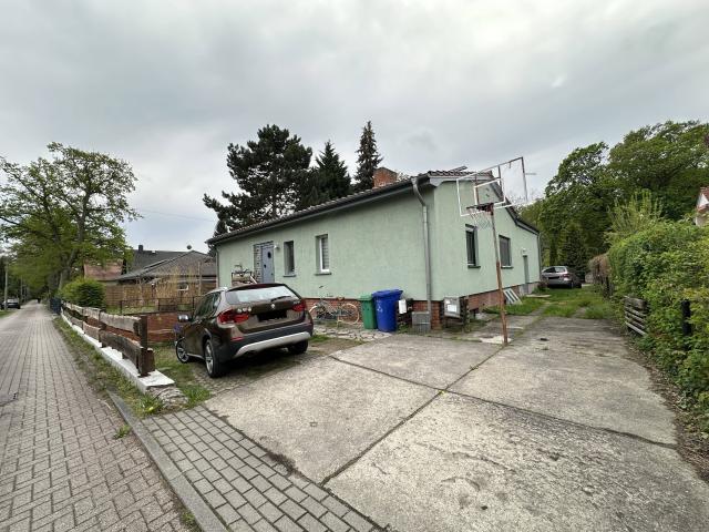 Attraktives Einfamilienhaus mit Einliegerwohnung in familienfreundlicher Lage
