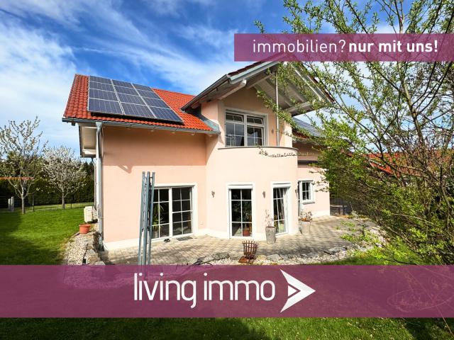 Attraktives Einfamilienhaus mit Wellnessoase, Garage, PV Anlage & tollem Grundstück in Hutthurm