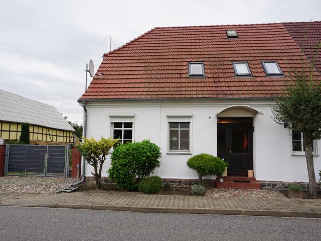 Attraktives Haus im Grünen Topzustand
