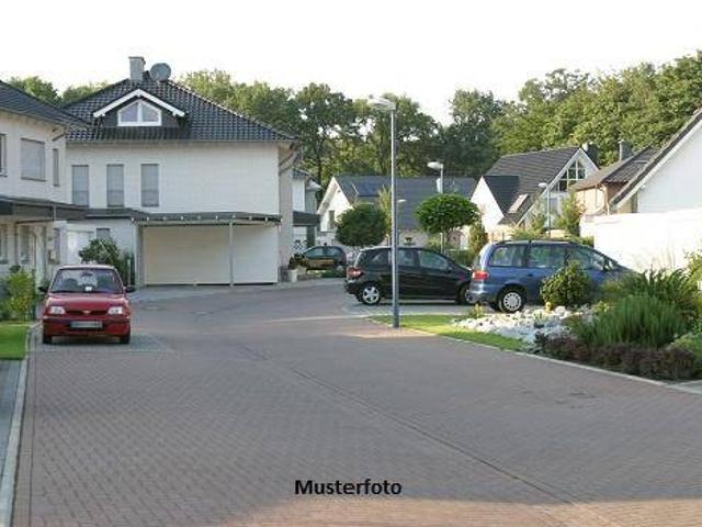 Attraktives Reihenendhaus mit offener Wohnküche und 2 Pkw Stellplätzen