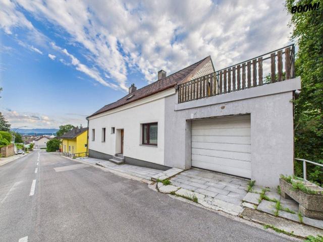 Attraktives, sanierungsbedürftiges Ein /Mehrfamilienhaus mit viel Potenzial in Amstetten!