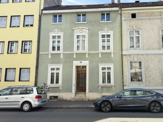 ATTRAKTIVES STADTHAUS MIT VISIONEN