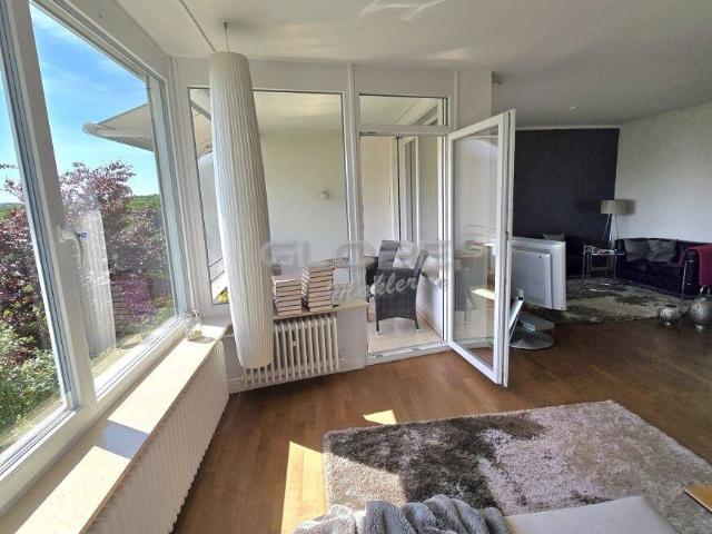Attraktiver Flachdach Bungalow in Sonnenlage, ruhig + herrl. Fernblick & kleinem hübschen Garten