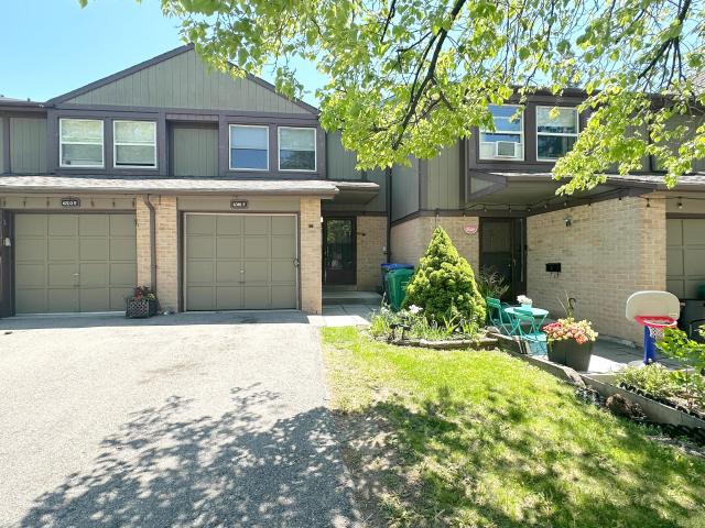 Att/Row/Townhouse Property