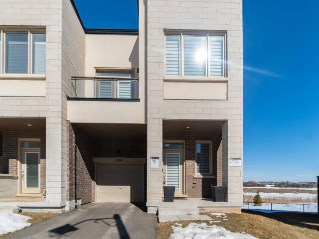 Att/Row/Townhouse Property