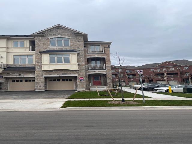 Att/Row/Townhouse Property