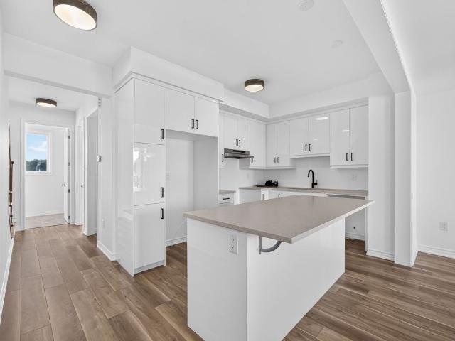 Att/Row/Townhouse Property