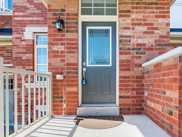 Att/Row/Townhouse Property