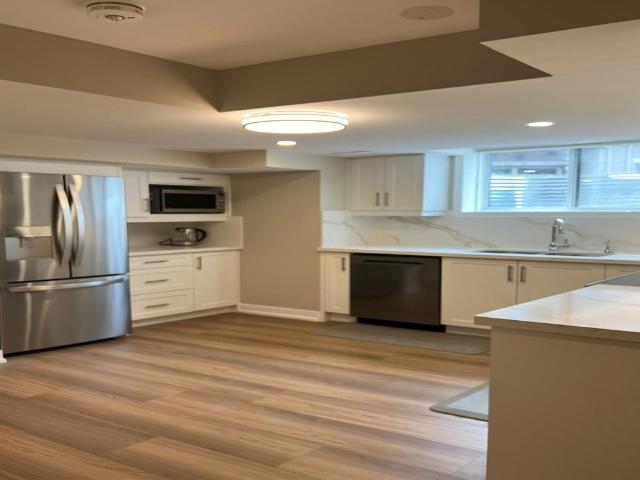 Att/Row/Townhouse Property
