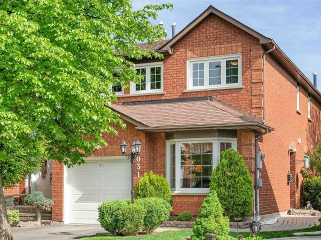 Att/Row/Townhouse Property