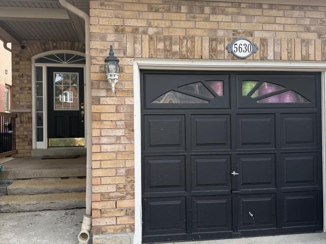 Att/Row/Townhouse Property