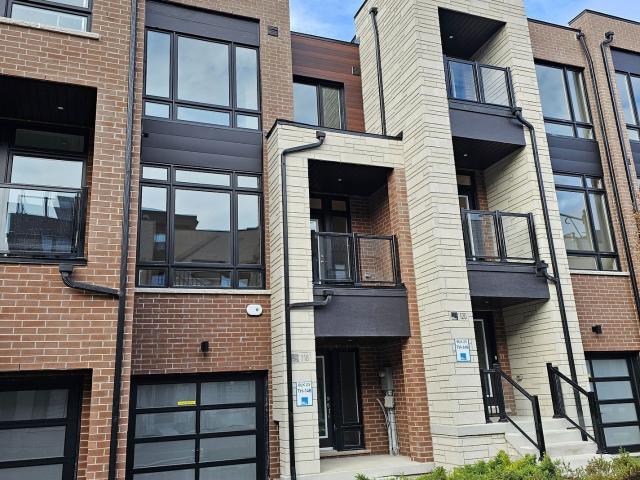 Att/Row/Townhouse Property