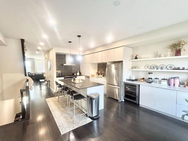 Att/Row/Townhouse Property