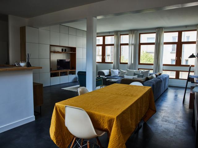 Atypical and bright loft with terrace 12 min Paris