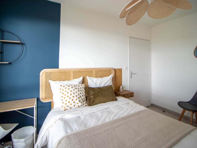 Atypical room of 10 m² to rent near Lyon