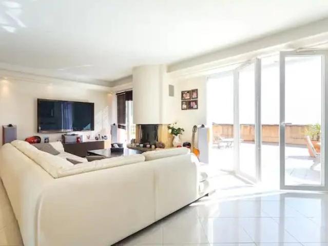 Atypique Villa sur le toit terrasses et jardin Piscine