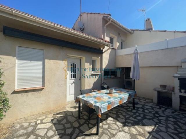ATYPIQUE MAISON DE VILLE AVEC JARDIN PROCHE ARENES