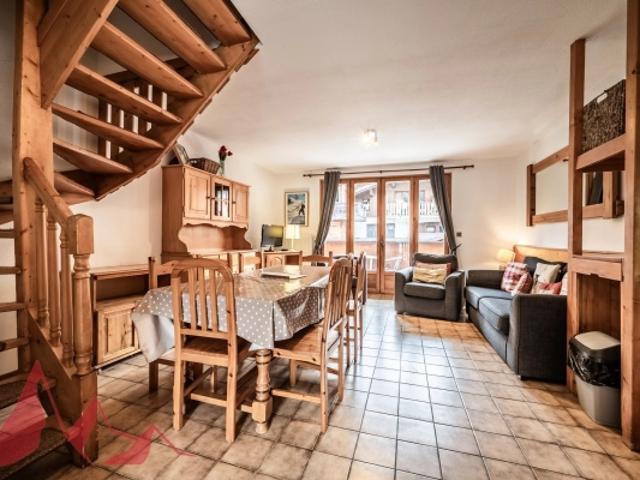 Au cœur de Morzine appartement duplex de 2 chambres traversant avec vue dégagée imprenable