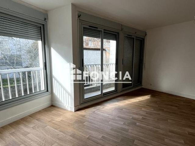 Au calme idealement bien place tours quartier blanqui appartement t1 bis de 37 m2