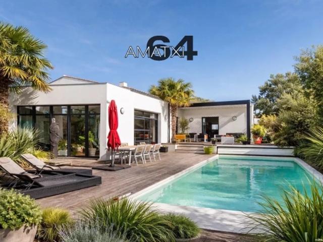 AU CALME MAISON 3 CHAMBRES PISCINE ANGLET