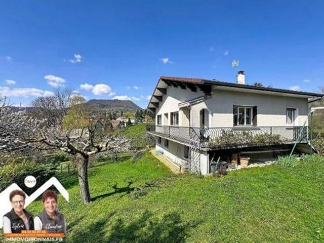 Au calme, maison individuelle avec grand terrain et vue dégagée