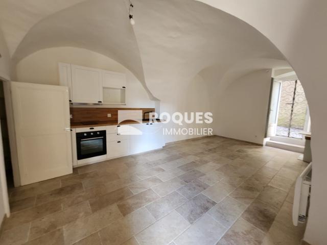 Au Caylar, maison de village R+1